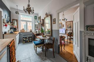 Klimatyczne mieszkanie Lecha Peresa w Krakowie – jeszcze chwila w kuchni