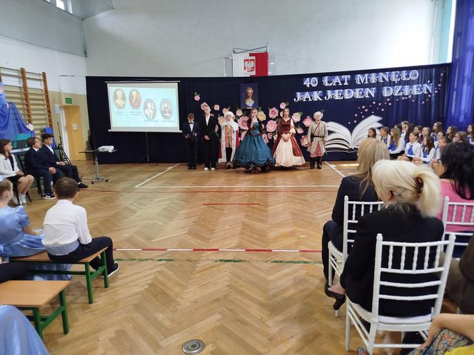 Uroczystość jubileuszowa w siedleckiej "Dziesiątce" była okazją do wspomnień