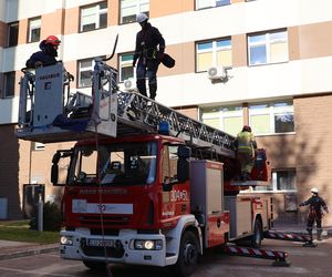 Strażacy z woj. lubelskiego odwiedzili pacjentów Uniwersyteckiego Szpitala Dziecięcego w Lublinie