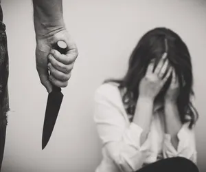 Dramatyczne sceny w Krotoszynie. Przejechał ponad 80 km, by spotkać się z byłą partnerką. W szale pociął jej twarz