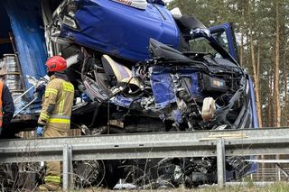Śmiertelny wypadek na S8! Jedna osoba nie żyje po zderzeniu trzech 