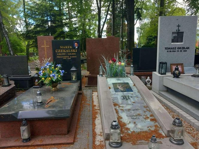 Aleja Zasłużonych Doły