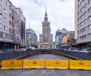 Zamknięty tunel pod ul. Marszalkowską w ciągu ul. Złotej