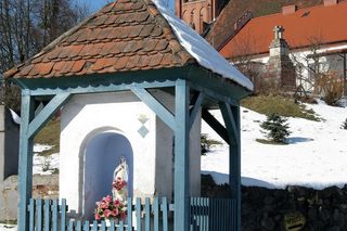 Niezwykła wieś na Warmii 8 km od Olsztyna. Wyróżnia ją układ budynków