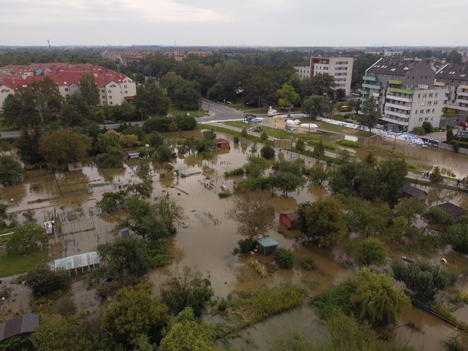 Wrocław - woda przy osiedlu na Stabłowicach 