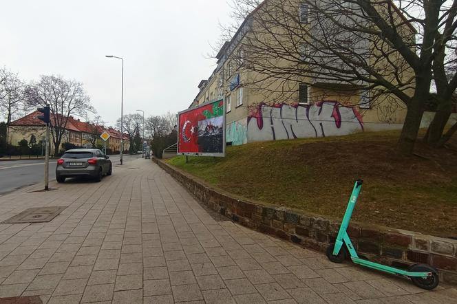 Mural - solidarność z ofiarami trzęsienia ziemi w Turcji i Syrii