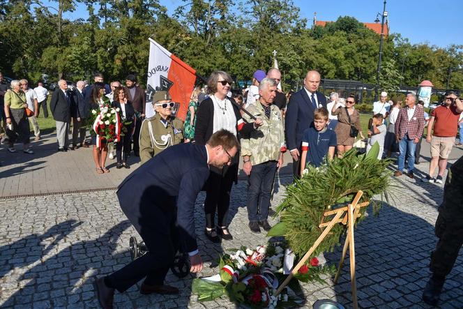 Obchody 80. rocznicy wybuchu Powstania Warszawskiego w Toruniu. Mieszkańcy grodu Kopernika pamiętają o bohaterach