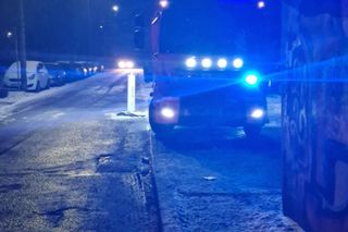 Pożar śmieci w piwnicy bloku na Stroszku