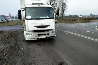 Augustów. Tragiczny wypadek. Skuter wjechał pod ciężarówkę. Mężczyzna nie żyje