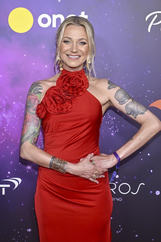 Rutkowski w nowej zaczesce, Rozenek-Majdan z wąsem na głowie i naga Kamińska