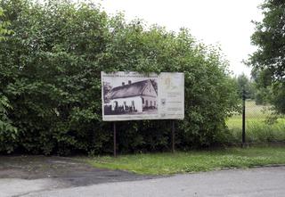 DZIEWCZYNY UGANIAŁY SIĘ ZA NIM, ALE ON WYBRAŁ SUTANNĘ