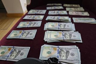 Wyłudzili z NFZ ponad 3 miliony złotych. Gang oszustów z Wrocławia rozbity 