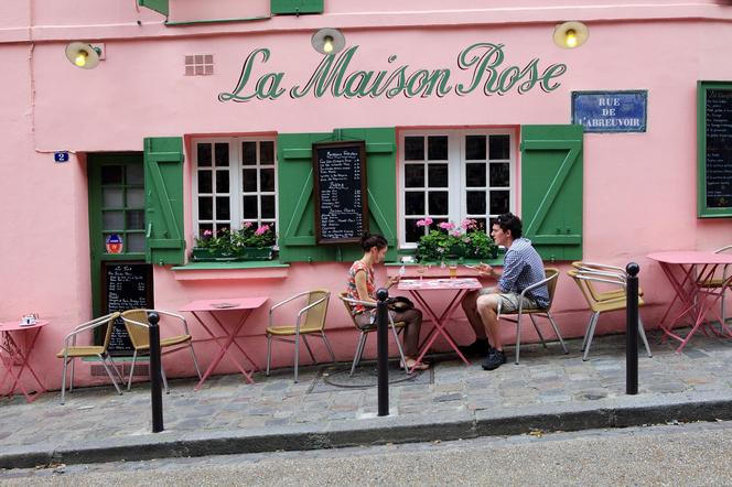 La Maison Rose to jedna z najbardziej ikonicznych kawiarni Paryża 