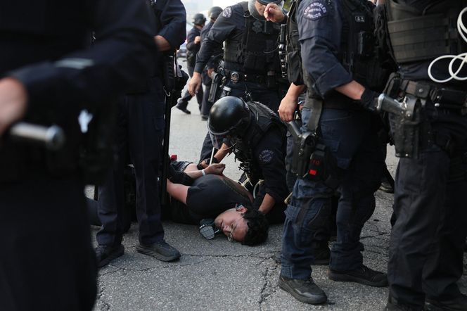 Protesty w Los Angeles coraz silniejsze. Emocje podsycają fałszywe zdjęcia i teorie spiskowe