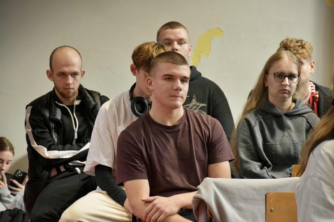 Dominik Dąbrowski spotkał się z młodzieżą III LO w Grudziądzu cz. I