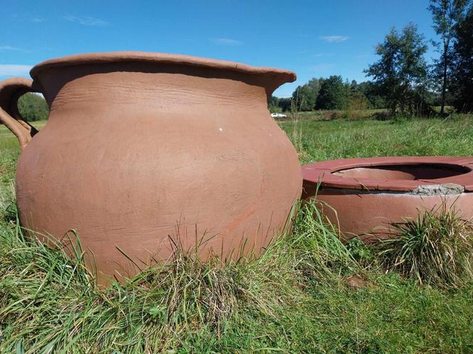 Świętokrzyskie. Tajemnicze dzbany w Kapkazach