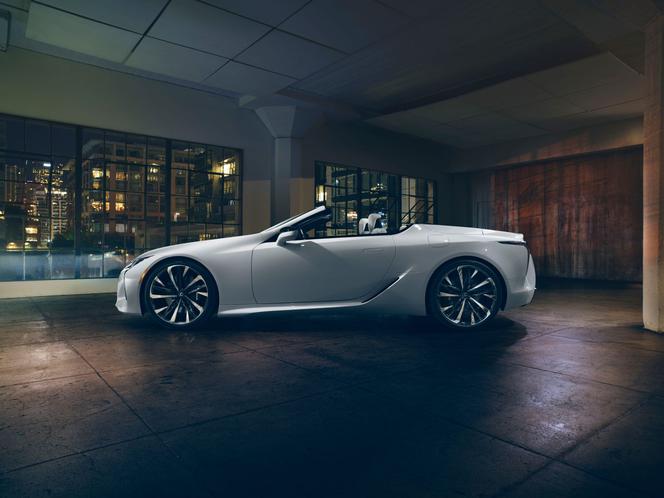 Lexus LC Convertible Concept