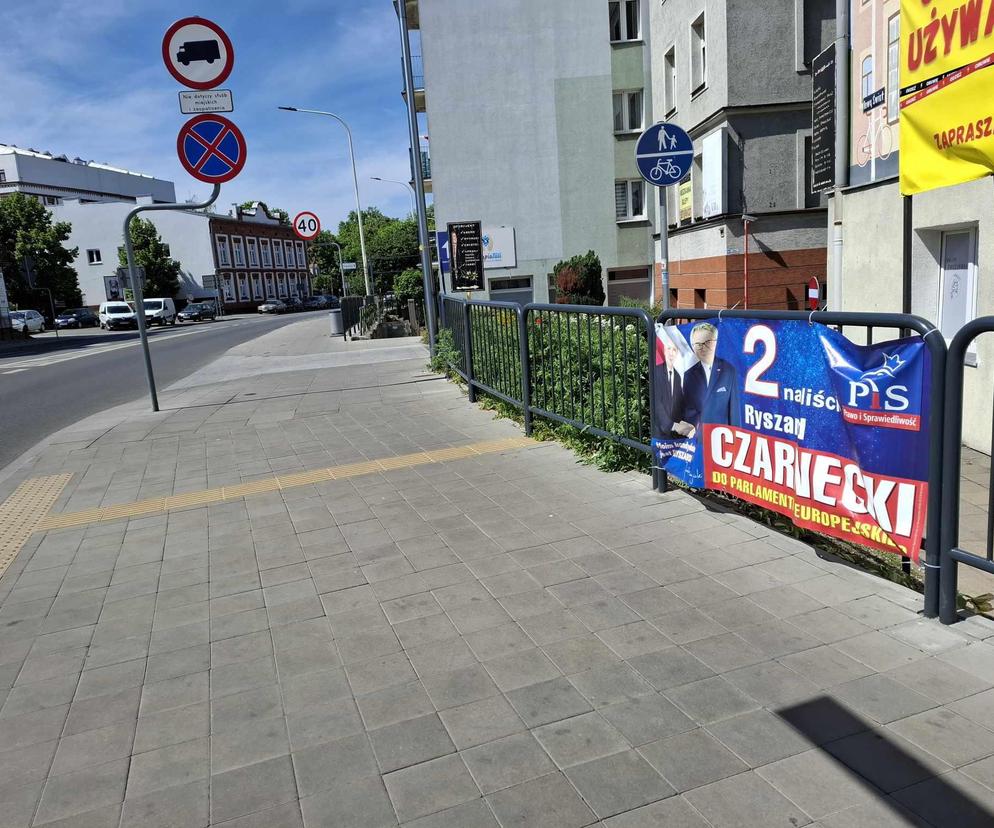 Kalisz/Ostrów. Banery wyborcze kandydata do Europarlamentu zalewają miasta 