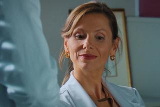 M jak miłość odc. 1701. Artur Rogowski (Robert Moskwa), Ewa Kalinowska (Anna Kerth)