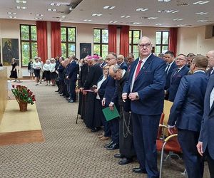 Piękne studentki o. Rydzyka przyćmiły byłego prezydenta Andrzeja Dudę