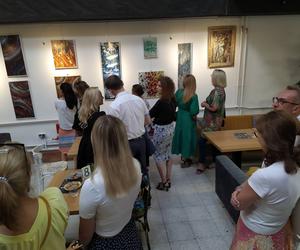 Fotorelacja z wernisażu wystawy prac malarskich Tomasza Stańczuka w Cafe Fryderyk Siedlce