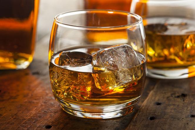 Whisky, whiskey czy burbon.