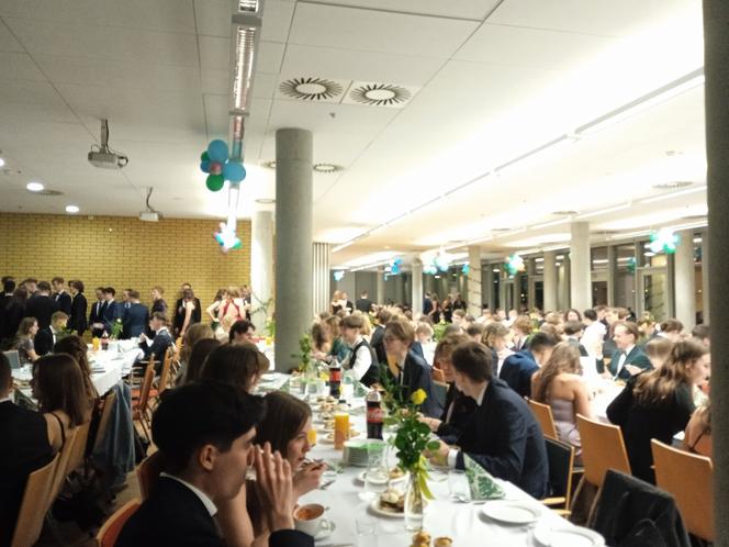 Studniówka 2023 w VIII LO w Poznaniu