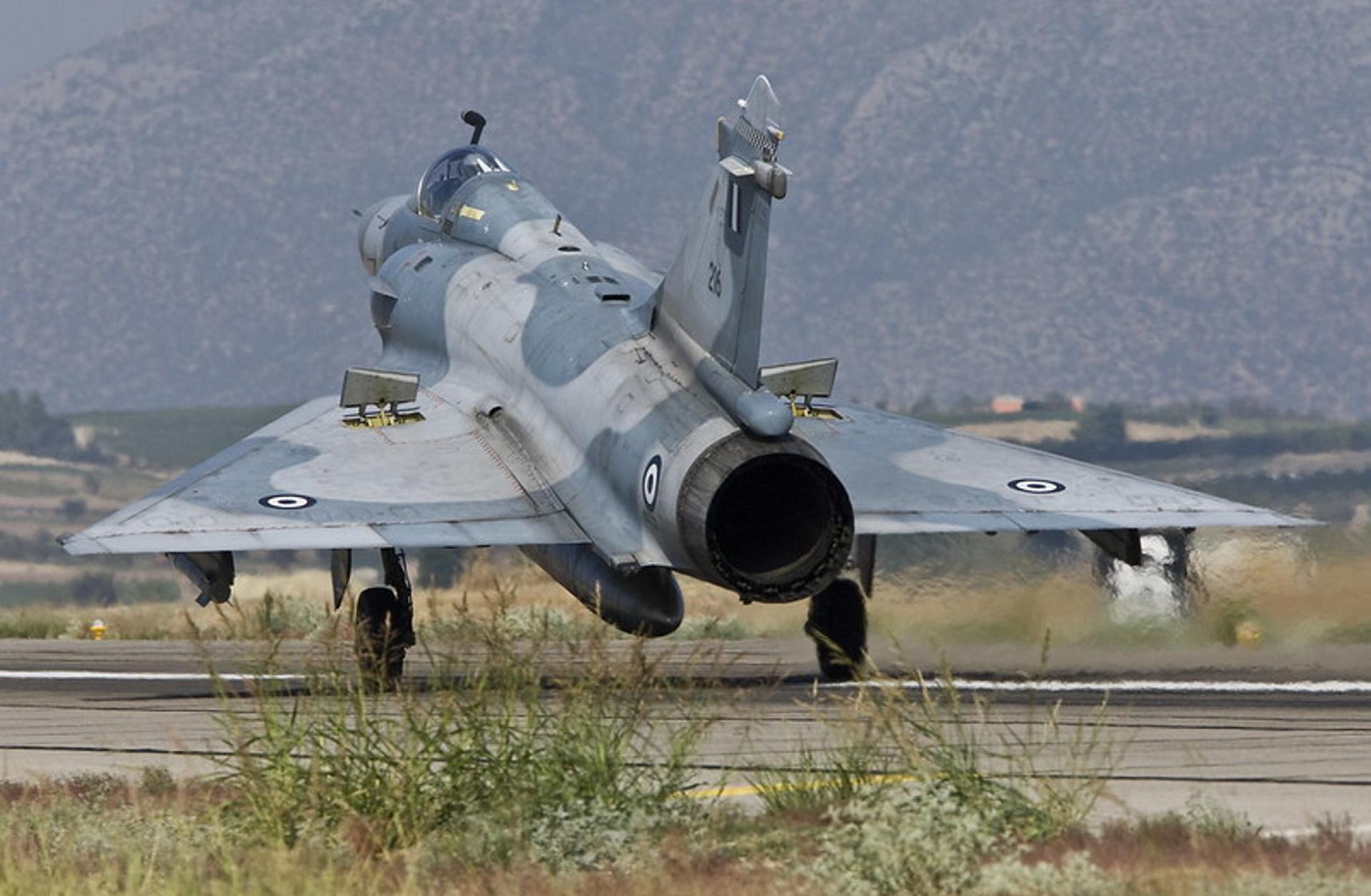 Samolot Mirage 2000