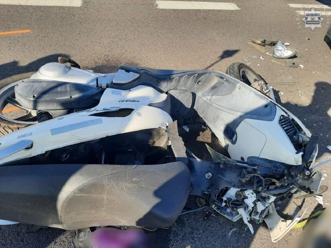 Wojska. Kierowca mercedesa wymusił pierwszeństwo na motocykliście. Nie żyje 49-latek