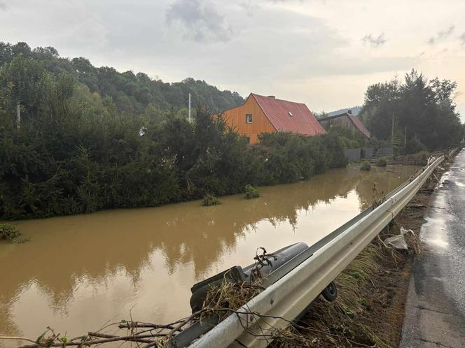 Byli pierwsi na miejscu. Ostrzeszowscy eksploratorzy z pomocą dla powodzian [ZDJĘCIA]