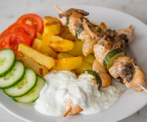 Szaszłyki z kurczaka i pieczarek z grilla [długo marynowane]