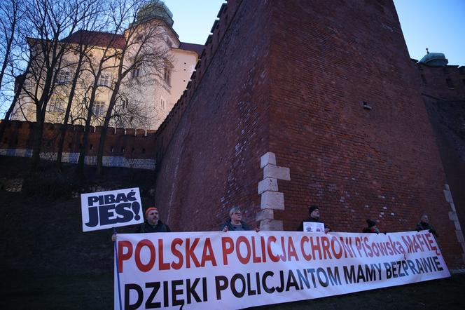 MIESIĘCZNICA POGRZEBU PARY PREZYDENCKIEJ