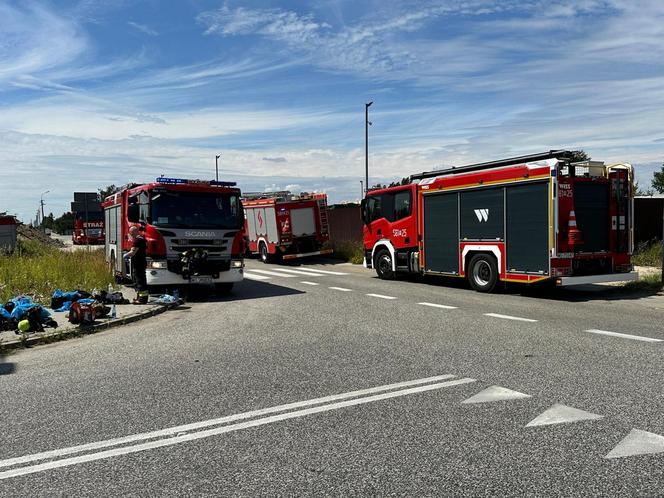 Kolejny pożar hali pod Warszawą. Z nowego budynku zaczął buchać dym i ogień