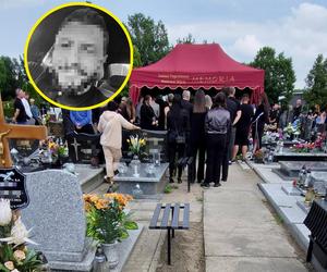 Krzyk ojca Michała słyszał cały Inowrocław. 27-latek zmarł po interwencji policji. Przejmujący pogrzeb młodego mężczyzny