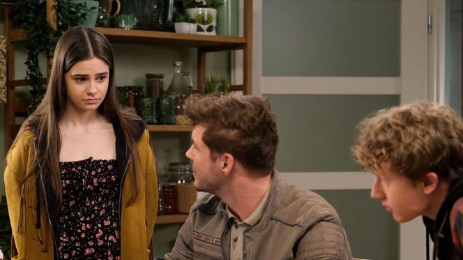 M jak miłość odc. 1878. Marcin (Mikołaj Roznerski), Kacper (Bartosz Ziewiec), Basia (Karina Woźniak)