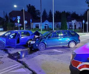 Wypadek na Konstytucji w Starachowicach. Zderzył się Volkswagen i Skoda