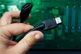 Kabel HDMI: budowa, wersje interfejsu, parametry przewodów, rodzaje wtyczek