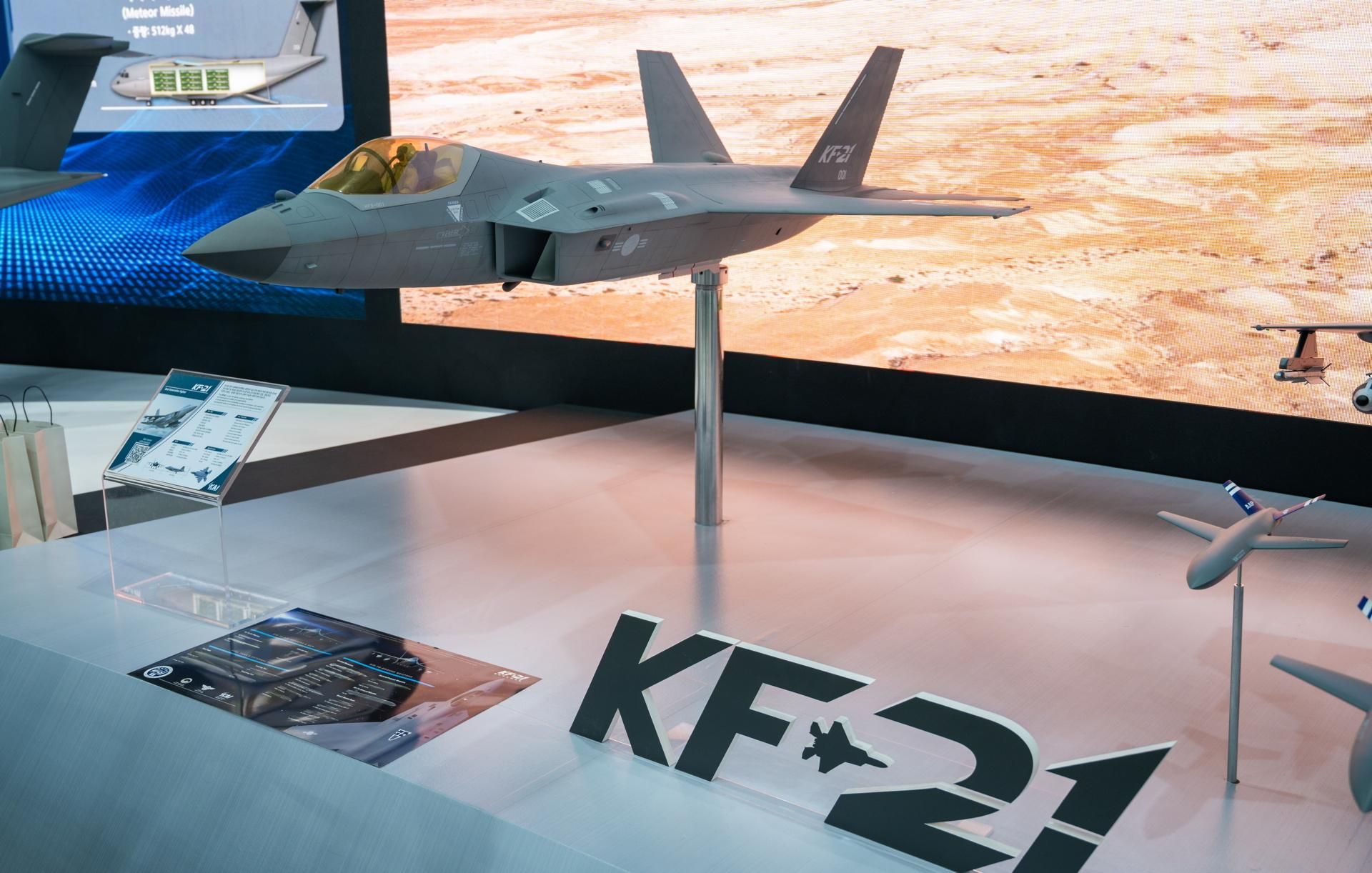 Samoloty KAAN i KF-21
