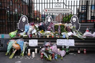 Ozzy Osbourne pożegnany przez fanów. Tłumy pojawiły się pod rodzinnym domem artysty i na Hollywood Walk of Fame