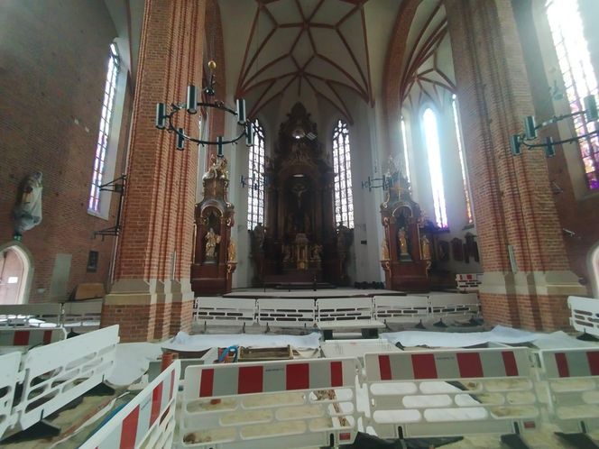 Opolska katedra w środku