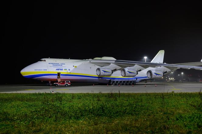 Samolot transportowy An-225 Mrija