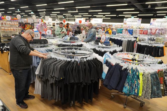 Tłumy na otwarciu Woolworth w Katowicach