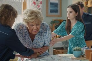 M jak miłość, odcinek 1821: Barbara Mostowiak (Teresa Lipowska), Basia (Karina Woźniak), Natalia (Dominika Suchecka)