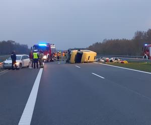 Wypadek śmiertelny na A4. 12-latek zginął przygnieciony busem. Szczegóły tragedii są porażające