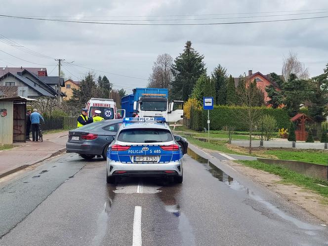 Śmierć na drodze w Ambrożowie. Ciężarówka potrąciła mężczyznę