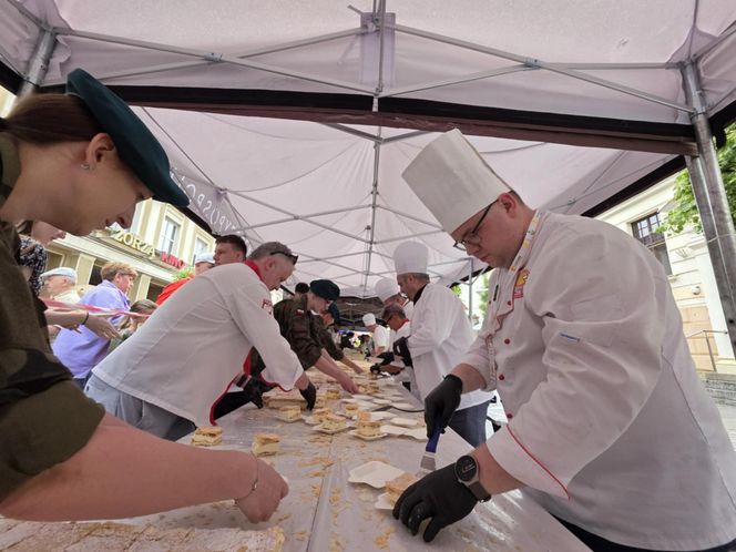 Rzeszów Najdłuższa Kremówka w Polsce