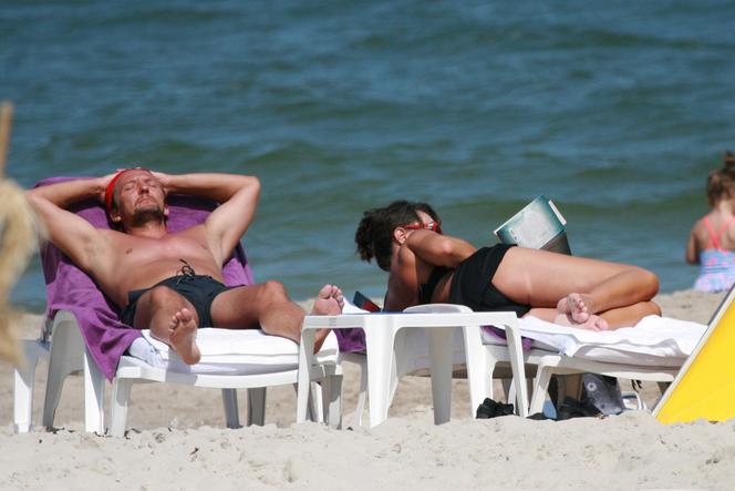 Anna Korcz na plaży na Bałtykiem