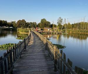 Tutaj poczujesz się jak na zagranicznych wakacjach. Miejsce obok Łodzi, w którym spędzisz wspaniały weekend