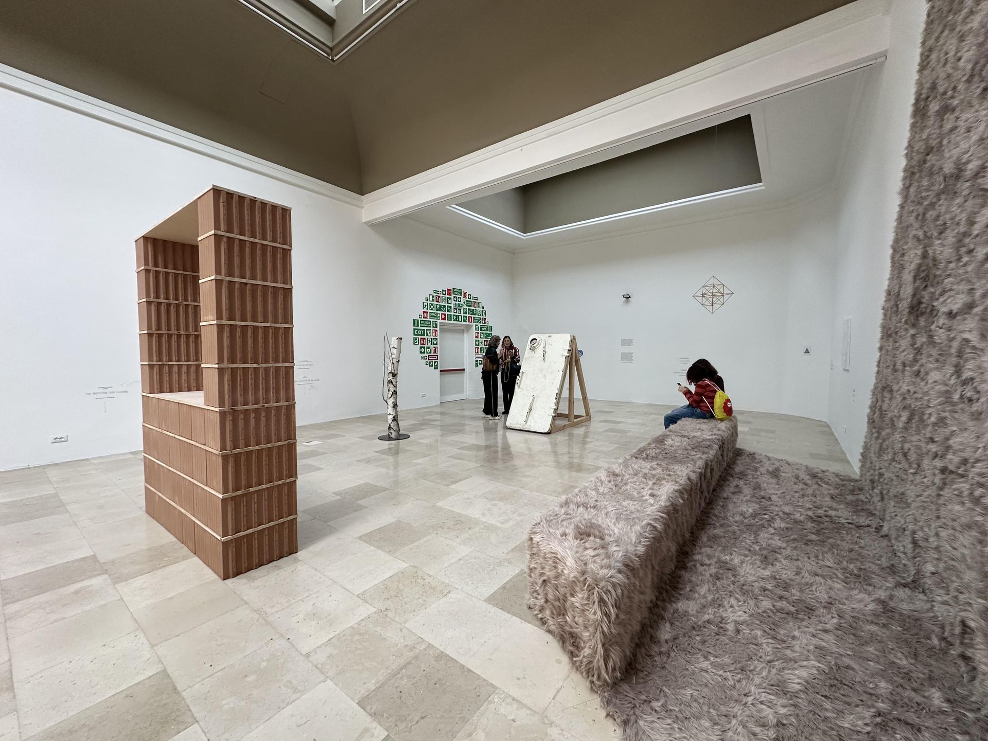 Polski Pawilon "Lary i Penaty" Biennale Wenecja 2025