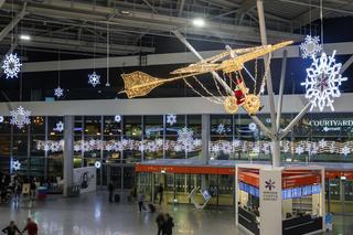 Świąteczna iluminacja na Lotnisku Chopina. Przygotowano wyjątkowe ozdoby